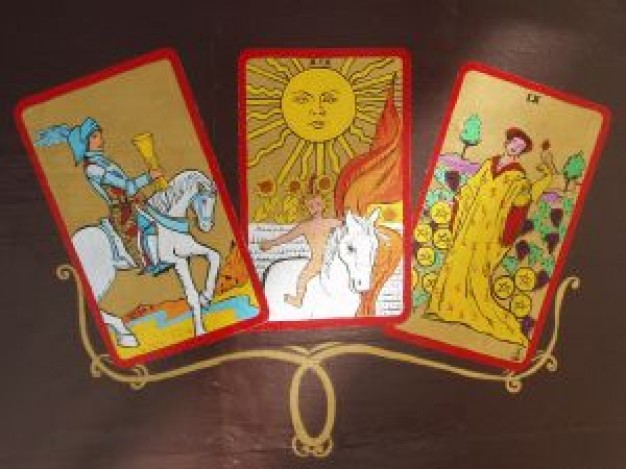 How To Keep A Tarot Journal